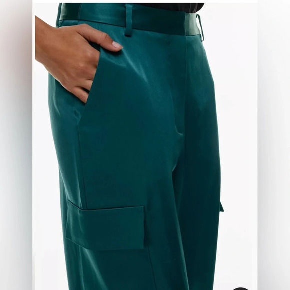 Aritzia color deep pandora green Refined Satin Cargo Pant - Picture 4 of 10